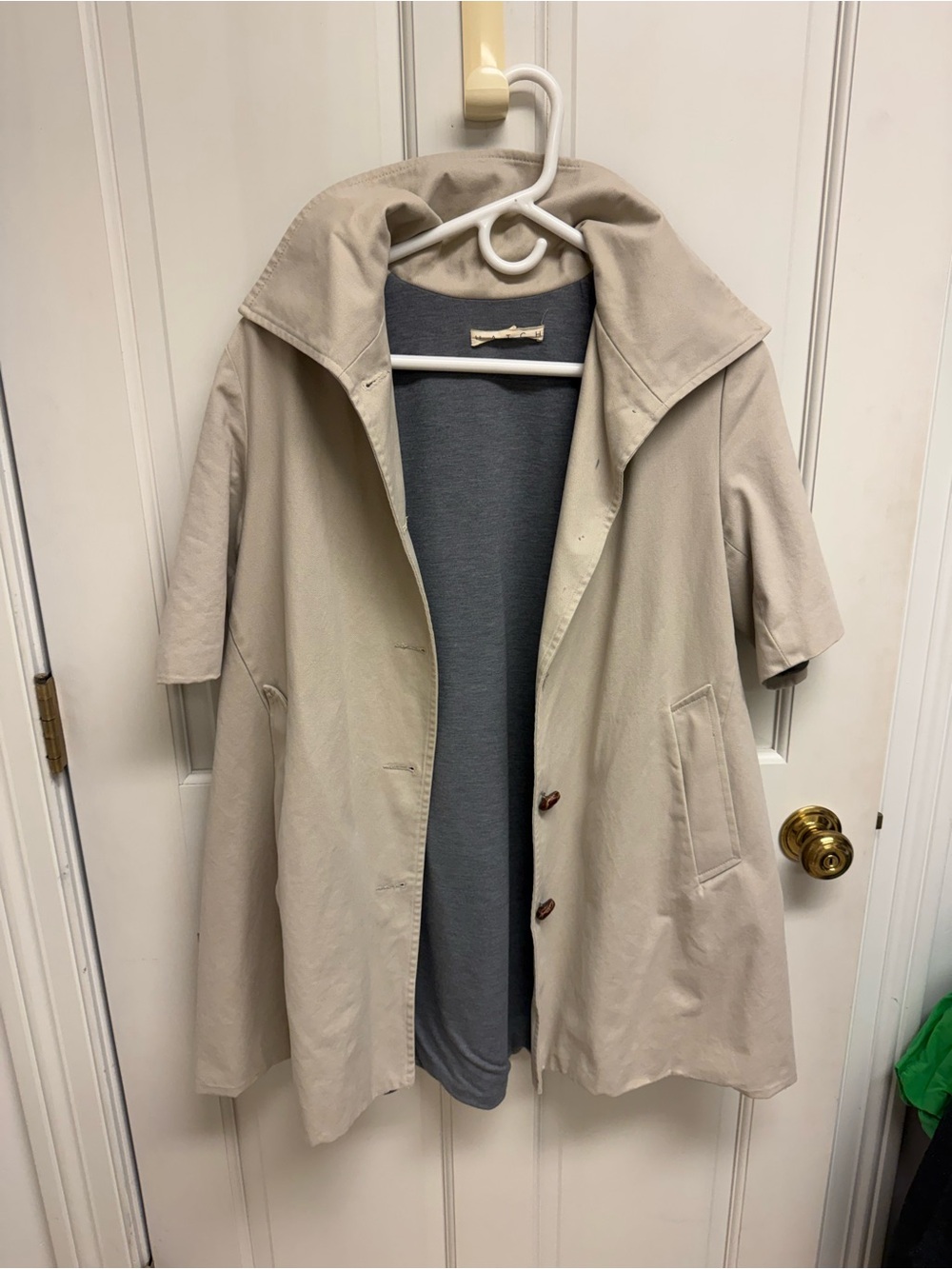 Hatch maternity Beige Women's Short-Sleeve Trench Coat